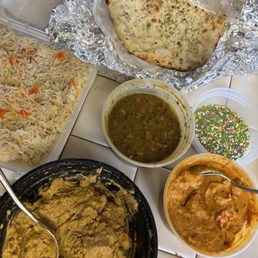 Chicken Tikka Masala, Dahl Daal Makhni, garlic naan, butter chicken, rice. Yum! Chicken Tikka Masala, Dahl Daal Makhni, garlic naan, butter chicken, rice. Yum!