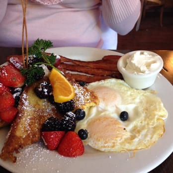 Sweet Maple - Bahamas French toast - American Near Me - San Francisco, California Sweet Maple - Bahamas French toast - American Near Me - San Francisco, California