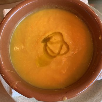 Irish & Co. Rossio - Veggie soup (always a purée in Europe). - Irish Near Me - Lisbon, 11