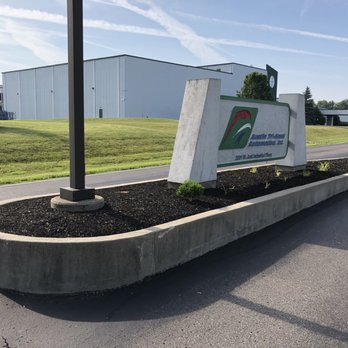 J & E Maintenance & Lawn Care - Before and after the project - Landscaping Near Me - Seymour, Indiana J & E Maintenance & Lawn Care - Before and after the project - Landscaping Near Me - Seymour, Indiana