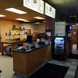 Papa Kelsey's Pizza & Subs - Front counter