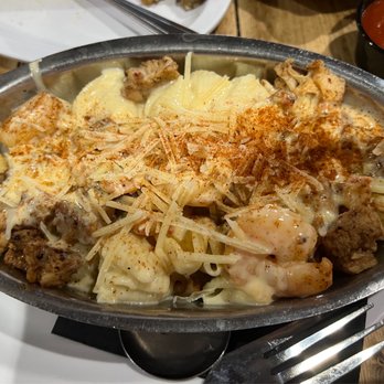 BeauxJax Crafthouse - Crawfish chicken & shrimp Mac & cheese - Bars Near Me - Bossier City, Louisiana BeauxJax Crafthouse - Crawfish chicken & shrimp Mac & cheese - Bars Near Me - Bossier City, Louisiana