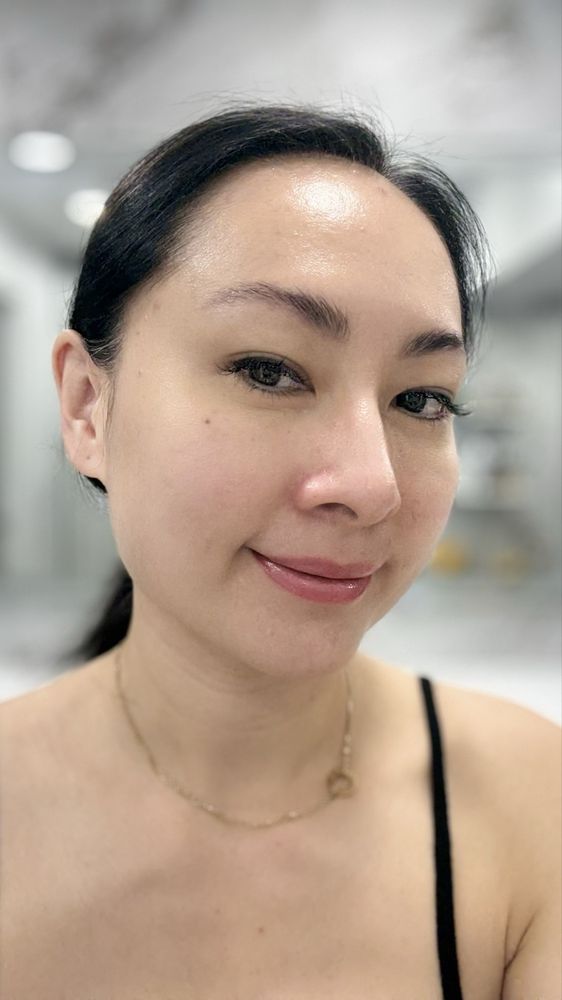 Glow And Vibe With Rachelle Logo