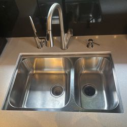 Yendar Cleaning - Sink looks better then when I first moved in