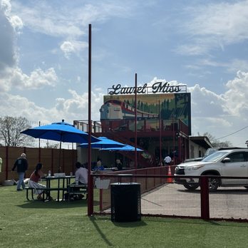 Papa Dough's - Cute seating - Pizza Near Me - Bay Springs, Mississippi Papa Dough's - Cute seating - Pizza Near Me - Bay Springs, Mississippi