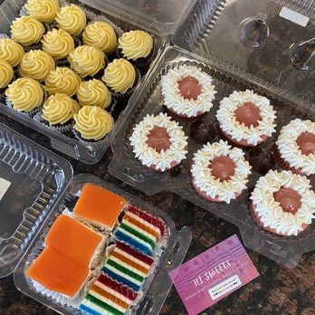 Carly’s HIsweetsinLV - Assorted desserts - Cupcakes Near Me Carly’s HIsweetsinLV - Assorted desserts - Cupcakes Near Me