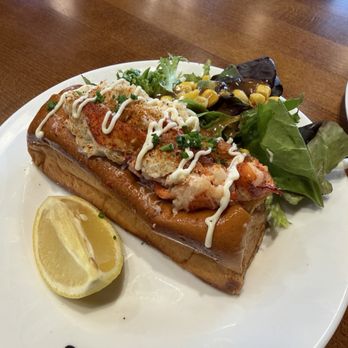 Lobster Boss - Crab and lobster roll - Seafood Near Me - Buena Park, California Lobster Boss - Crab and lobster roll - Seafood Near Me - Buena Park, California
