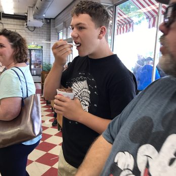 Central Dairy - Ice Cream & Frozen Yogurt Near Me - Jefferson City, Missouri