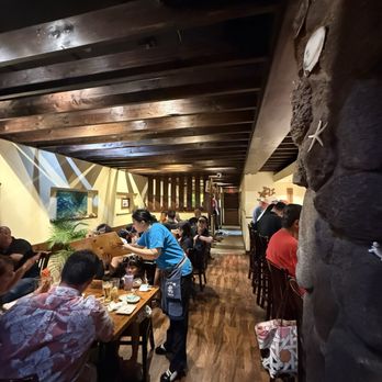 Sushi Izakaya Gaku - Sushi Bars Near Me - Honolulu, Hawaii Sushi Izakaya Gaku - Sushi Bars Near Me - Honolulu, Hawaii
