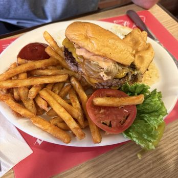 Red Viking Restaurant - Danish burger - Breakfast & Brunch Near Me - Solvang, California Red Viking Restaurant - Danish burger - Breakfast & Brunch Near Me - Solvang, California