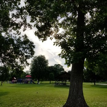 Bethesda Park - Simple morning light. - Parks Near Me - Waukesha, Wisconsin Bethesda Park - Simple morning light. - Parks Near Me - Waukesha, Wisconsin