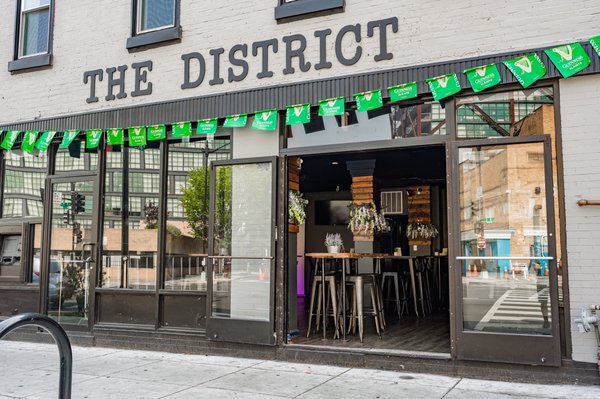 The District Sports Bar by null