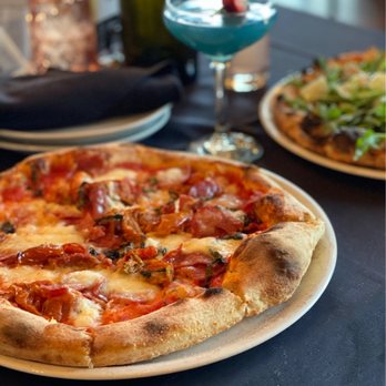 Fiammé - Pizza Near Me - Naperville, Illinois