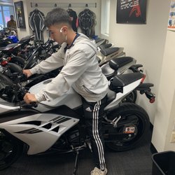 Gemini Motorcycles - I'm 5:2 sitting on a Kawasaki Ninja 300
