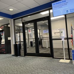 Salina Regional Airport - KSLN - Airport Lobby