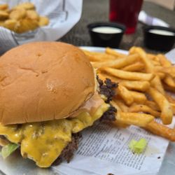 The Riverside - Original smash burger