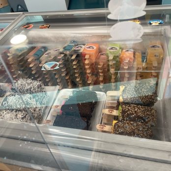 La Michoacana Plus - PALETAS - MILK / PALETAS - LECHE - Ice Cream & Frozen Yogurt Near Me - Milwaukee, Wisconsin