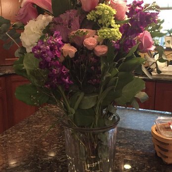 Tommy Flowers 2 - Florists Near Me - Syosset, New York Tommy Flowers 2 - Florists Near Me - Syosset, New York