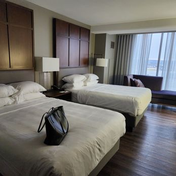Omaha Marriott Downtown at the Capitol District - Hotels Near Me - Omaha, Nebraska