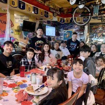 Junkyard Cafe - Family - American Near Me - Simi Valley, California Junkyard Cafe - Family - American Near Me - Simi Valley, California