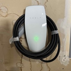 Bright Sky Electric - Tesla wall connector, 240V