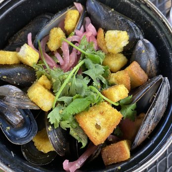 Frying Pan NYC - Mussels - Bars Near Me - New York, New York