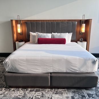Bottleworks Hotel - King size bed that had very nice sheets and pillows - Hotels Near Me - Indianapolis, Indiana