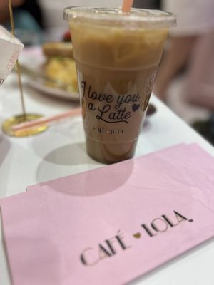 Café Lola by null