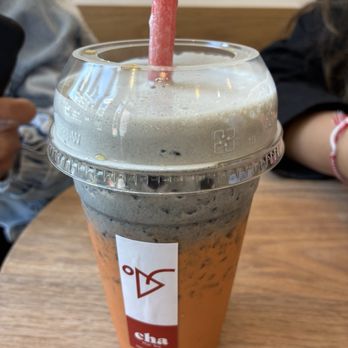 Cha Thai Tea - Black sesame Thai Milk Tea - Bubble Tea Near Me - Berkeley, California