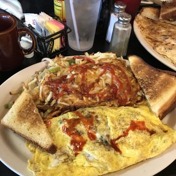 Hungry Hunter Restaurant - Breakfast & Brunch Near Me - Branson, Missouri