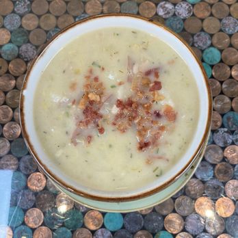 Rusty Ladle - Clam chowder with bacon bits - Soup Near Me - San Francisco, California Rusty Ladle - Clam chowder with bacon bits - Soup Near Me - San Francisco, California