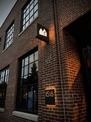 Maxwells Trading by null