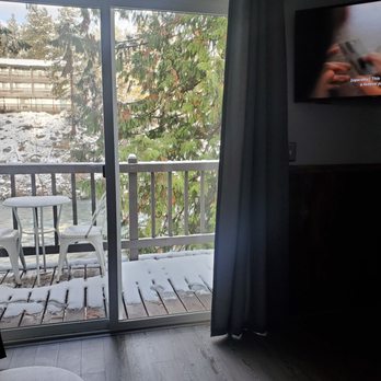 LOGE Leavenworth - Our bed view - Hotels Near Me - Leavenworth, Washington LOGE Leavenworth - Our bed view - Hotels Near Me - Leavenworth, Washington