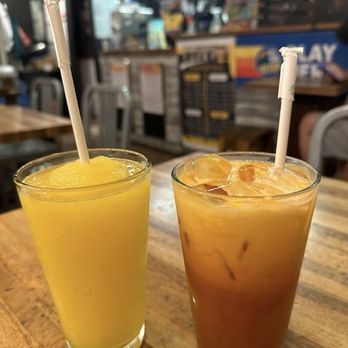 Pata Cafe - Mango and Thai Ice Tea - Bubble Tea Near Me - Elmhurst, New York