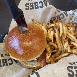 Coaches Burger Bar - Bacon Shroom Burger