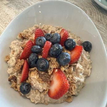 Pura Vida Miami - OVERNIGHT OATS - Breakfast & Brunch Near Me - Sarasota, Florida Pura Vida Miami - OVERNIGHT OATS - Breakfast & Brunch Near Me - Sarasota, Florida