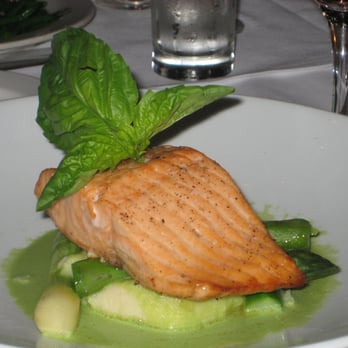 Bistango in Irvine - salmon with asparagus - American Near Me - Irvine, California