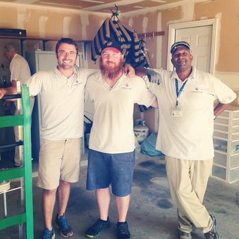 Veterans Moving America - One of today's VMA crews serving yet another customer.  What a happy bunch of movers! - Movers Near Me - Fort Worth, Texas
