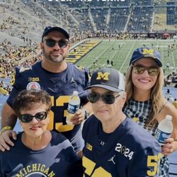 Michigan Men's Football Experience - Go Blue 〽