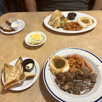 Bob Evans - Slow Roasted Turkey & Dressing and Fork-Tender Pot Roast - American Near Me - Fredericksburg, Virginia Bob Evans - Slow Roasted Turkey & Dressing and Fork-Tender Pot Roast - American Near Me - Fredericksburg, Virginia