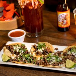 Tacos La Tradicion