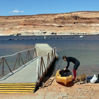 Lake Powell Paddleboards and Kayaks - Padding up our kayak at the marina. It was all pretty smooth - Paddleboarding Near Me - Page, Arizona