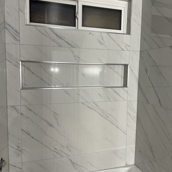 Top Notch Tile Installations - Secondary bath large format tiles - Tiling Near Me - Garden Grove, California Top Notch Tile Installations - Secondary bath large format tiles - Tiling Near Me - Garden Grove, California