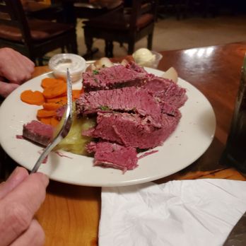 Rainbow Oaks Restaurant - American Near Me - Fallbrook, California