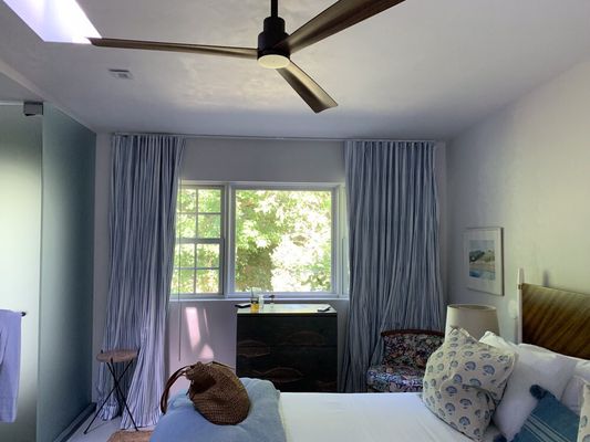 A Room at the Beach by null