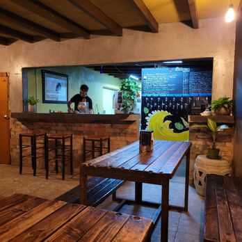 Barra Vieja - Seating area - Beer Bar Near Me - Primo Tapia, BCN Barra Vieja - Seating area - Beer Bar Near Me - Primo Tapia, BCN