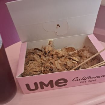 UMe Tea - Tasty takoyaki balls - Bubble Tea Near Me - San Jose, California
