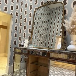 Anthropologie - Fitting Room Area