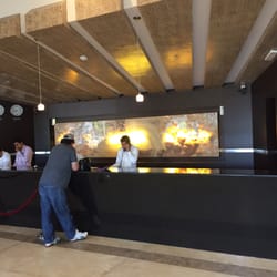 Crowne Plaza - Front desk