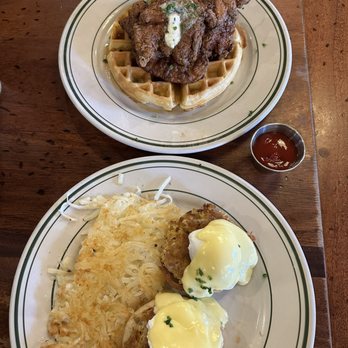 Ted's Bulletin 14th - Crab Cake Benedict and Chicken Waffles - Breakfast & Brunch Near Me - Washington, DC, District of Columbia Ted's Bulletin 14th - Crab Cake Benedict and Chicken Waffles - Breakfast & Brunch Near Me - Washington, DC, District of Columbia